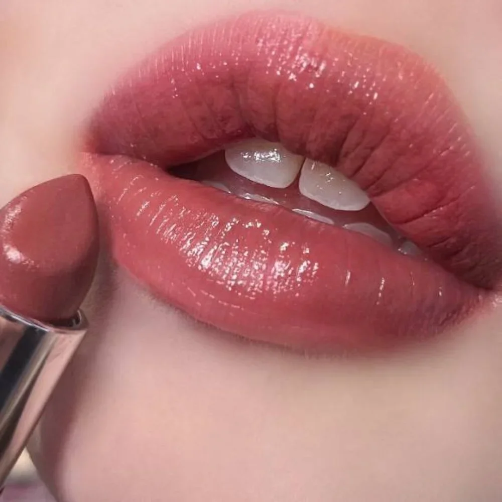 MAC To The Future Lustreglass Lipstick in Rosy Thoughts - Picture 3 of 4